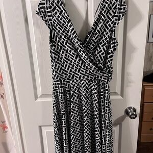 White House Black Market Black and White Maxi Dress